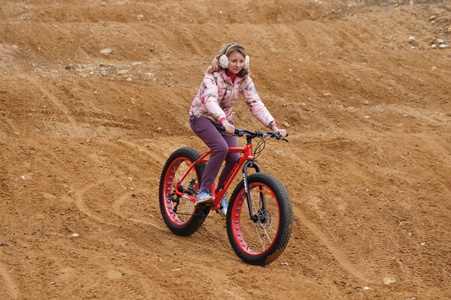 Stark Fat 26.2 D 2018 VS песчаный карьер